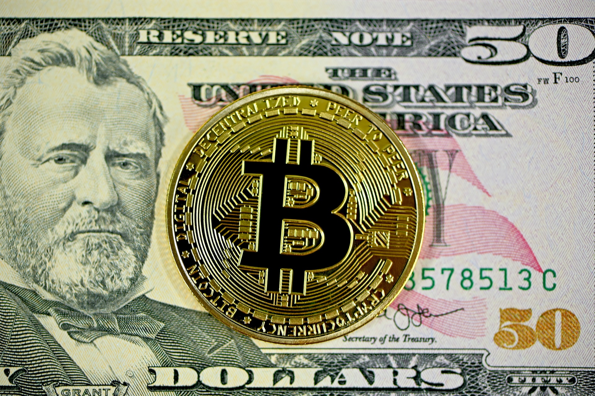 IMF warned of the danger of bitcoin being recognized as the national currency