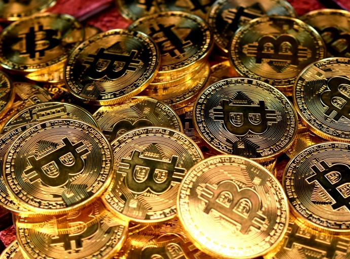Michael Saylor advises protecting savings with bitcoin
